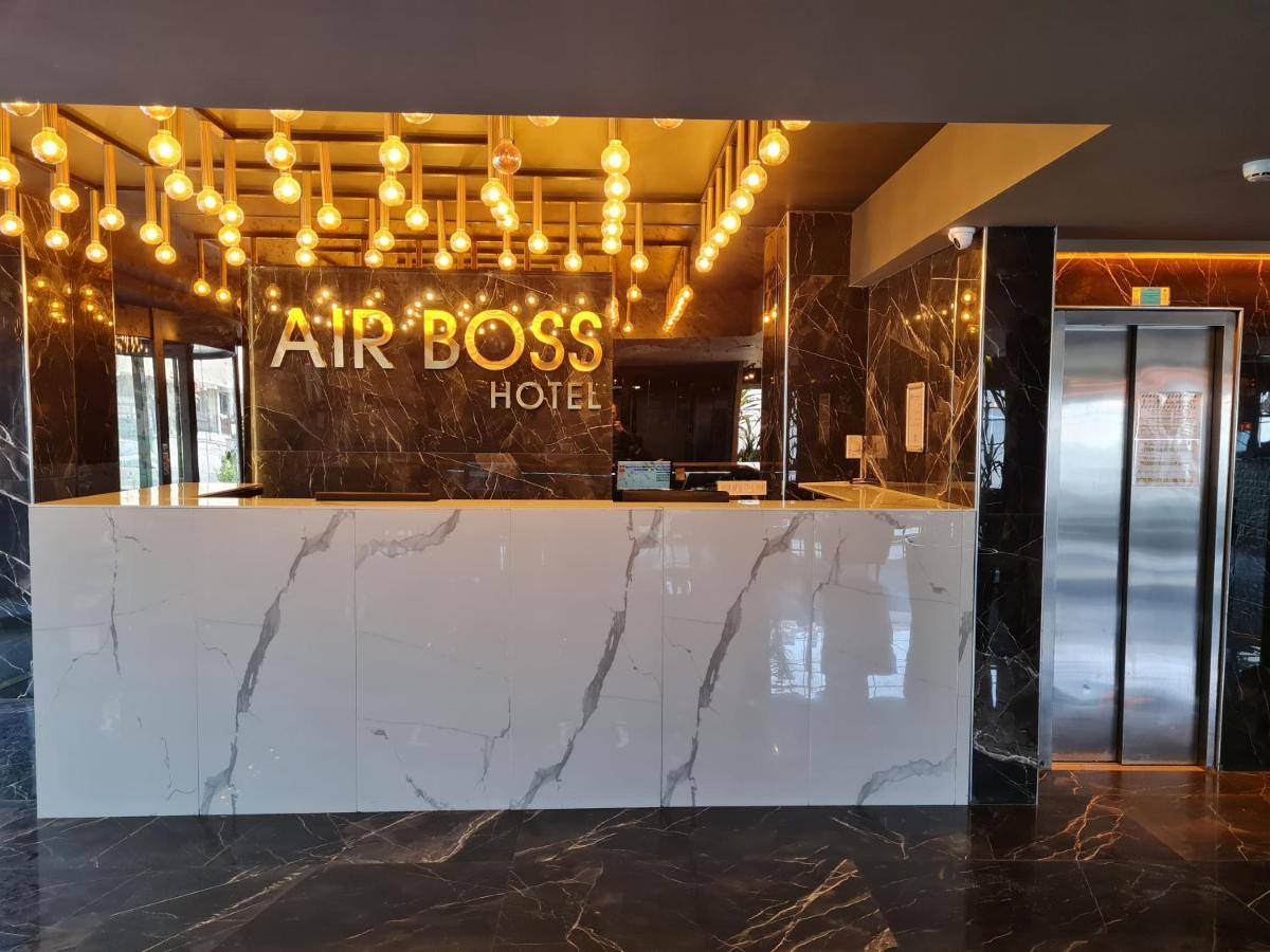 Air Boss Airport And Fair Отель 4*